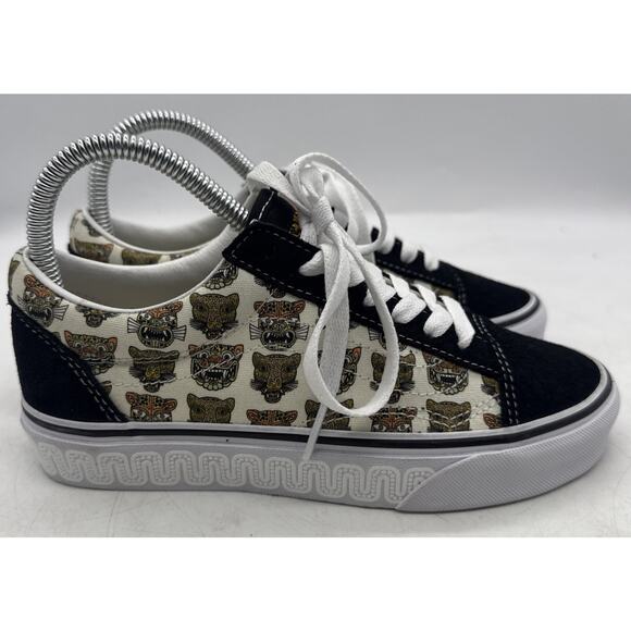 VANS‎ Old Skool Low Black Suede Jaguar Size Women’s 5.5 NEW WITHOUT BOX - Picture 1 of 6